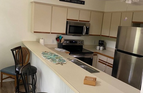 Weeki Wachee Gardens House | Weeki Wachee river ! REAL FLORIDA! Read OUR 5 STAR REVIEWS
