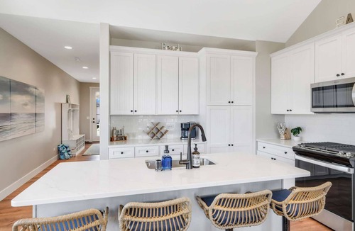Ottawa House | Welcome to A View to A Chill | Navvy Town Duplex