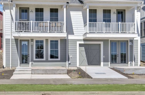 Ottawa House | Welcome to A View to A Chill | Navvy Town Duplex