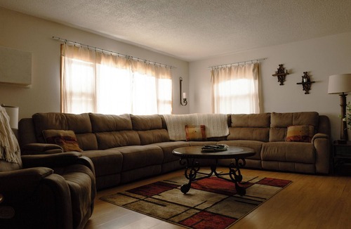 Mobridge House | West Lodge at East Side Motel