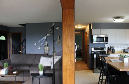 Chester House | WhiSki Cabin - 12 Acres With a Mountain View!