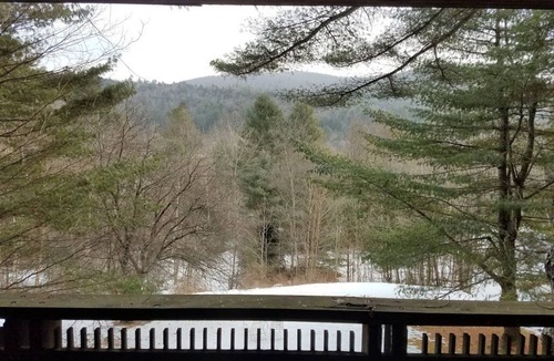 Stockbridge House | "Whispering Pines" Ski House in the heart of the Green Mountains