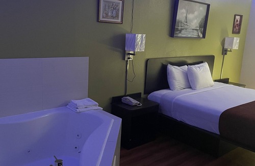 Willoughby Hotel | Willow Lodge Willoughby – Cleveland Mentor