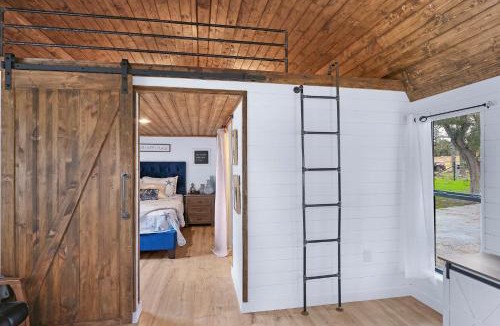 Wimberley House | Windmill Ranch- Stardust Cottage