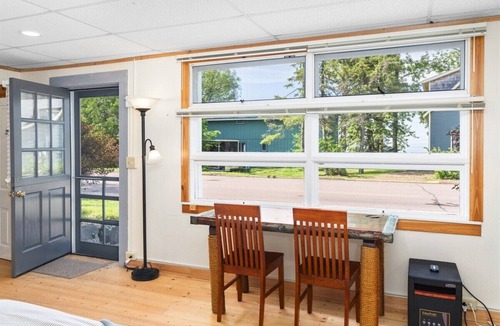 Madeline Island Apartment | Windsled Studio at Ferry Landing Suites in Downtow