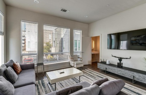Old East Dallas House | Work & Play! Gem w/Fire Pit, 3 Mi to Dtwn Dallas