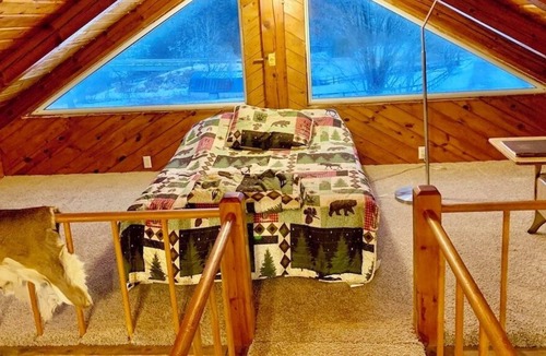 Linton Cabin | Yellow River Lodge with Pool & Hot Tub