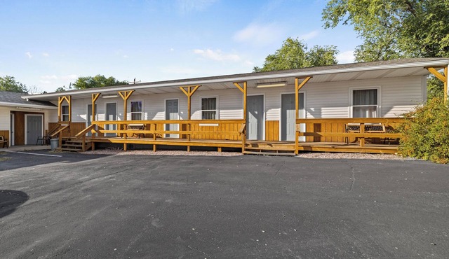 1 bed, 1 bath, Studio Apt #8 in Moorcroft Wyoming