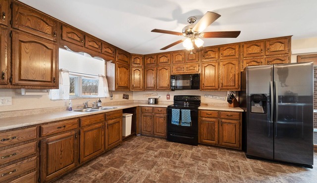 2 Bed/1Bath On State Road Z, 5 mins to Fulton!