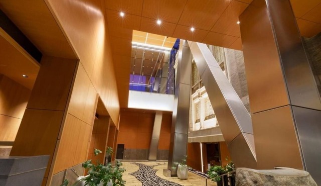 2 Upscale Stay In King Suites & Spa Access
