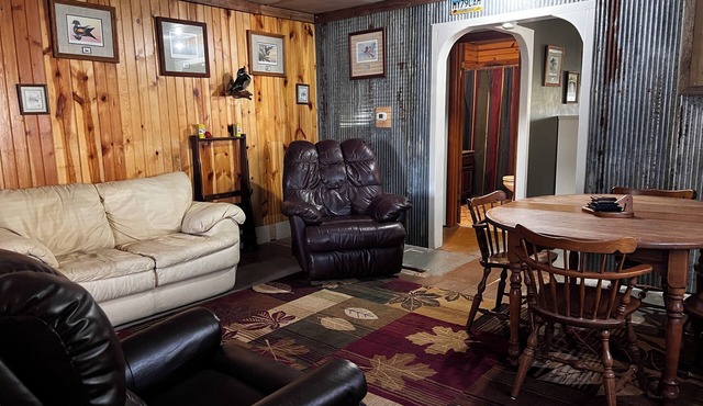3-bedroom cabin located in the heart of the prairie, Gackle, for a relaxing stay