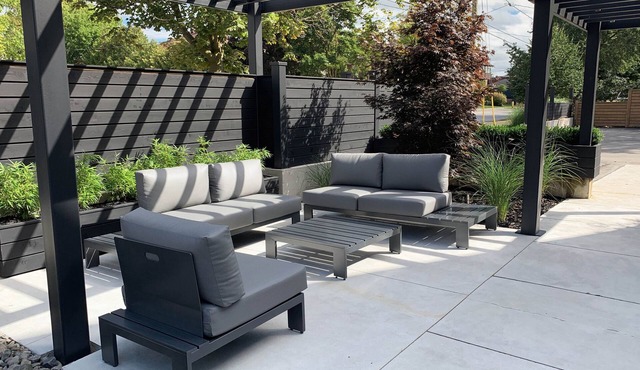 308, Studio - Downtown Collingwood, Luxury Boutique Hotel.