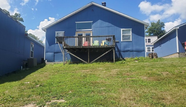 4 Bedroom - 2 Bath Lakefront