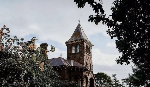 5 Bedroom “Château Kolor” in Penshurst, Western District Victoria near Dunkeld