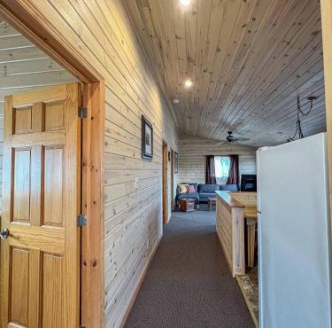 Ahmic Lake Resorts Black Bear Cottage