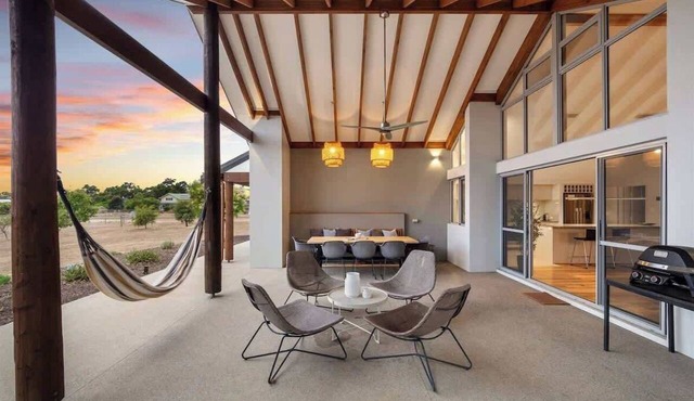 Amaroo—Luxe Hinterland Farmhouse + Studio in Yallingup