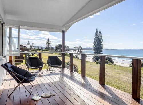 Aqua Vista - Beach front location