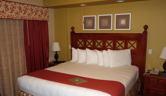 Available on request. Weekly stay from Friday to Friday. Sat-Sat & Sun-Sun.