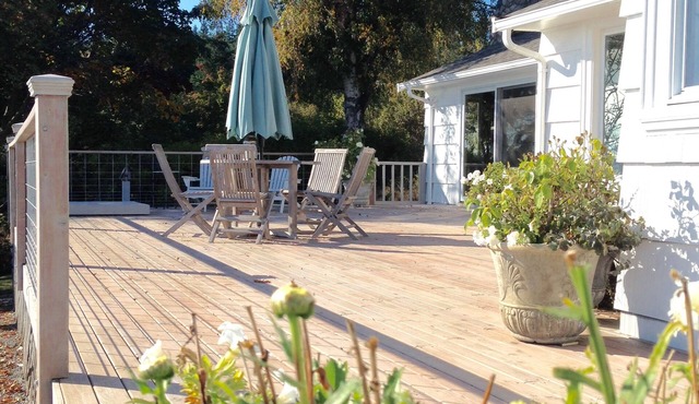 Beach, Spectacular views, Soaking Tub: Bluff House on Vashon Island