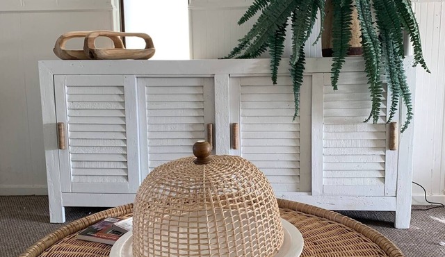 Beachfront + Late checkout + Sauna package available!