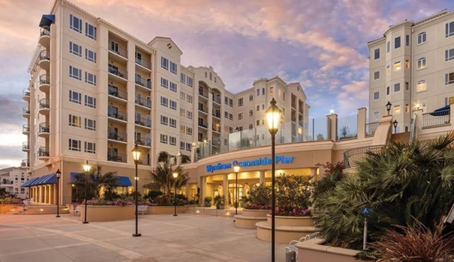 Beachfront Oceanview 2 bedroom Deluxe. Everything you need is walking distance.