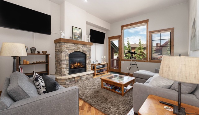 Bear Trail 3 Bedroom Townhouse by RedAwning