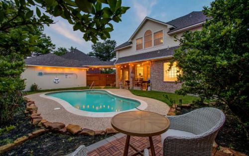 Big Texas Living - Spacious 5-BD with Pool
