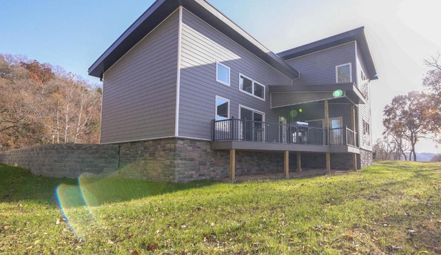 Bright Cotter Vacation Rental w/White River Views