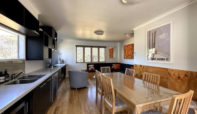 Cape Cod Chalet, alpine-getaways