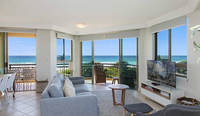 Casa Del Rey 4 - Absolute Beachfront Bilinga - Min 3. Night Stay!