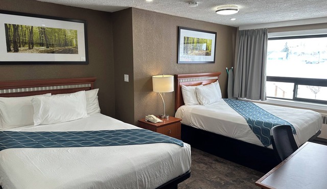 Champlain Motor Inn
