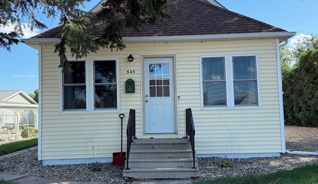 Charming 2-bedroom house in picturesque Harvey with AC