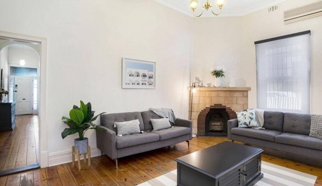 Charming! 3 Bed Garden by Beach