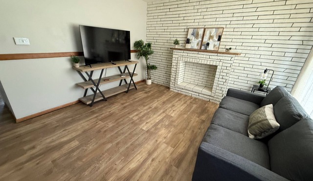 Charming 3-bedroom house in St. Peters with AC and comfort