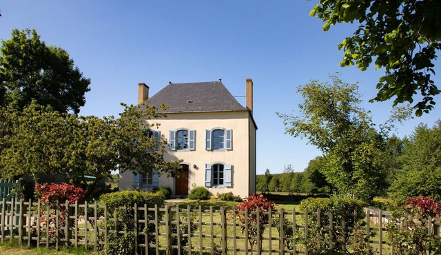 Charming XIX Century Home with Garden, Near River, Hiking Trails, and Historic Sites