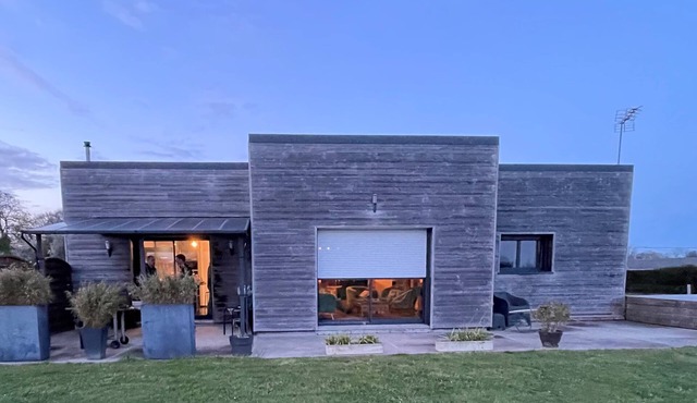 Charming gîte in Dragey, at the gateway to the bay for 10 people