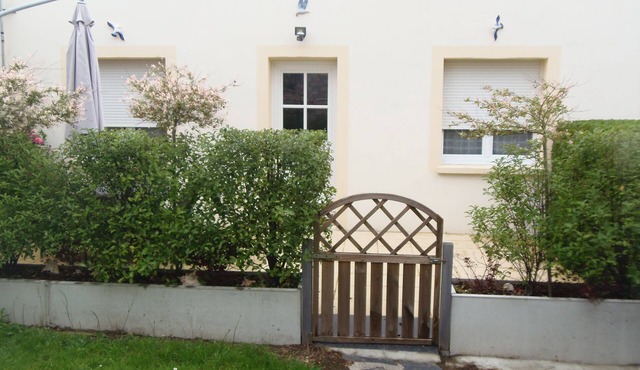 Charming little house entirely renovated 200 m from the port