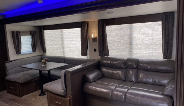 Comfortable Updated RV Camper in Okeechobee