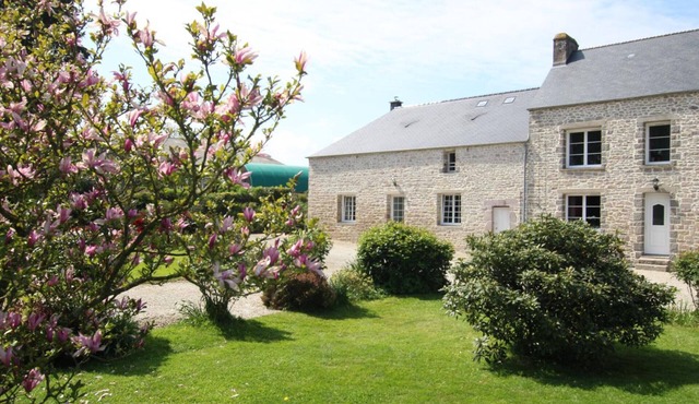 Country house in Cotentin with terrace and garden