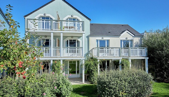 Courseulles Coastal Apartment for 4