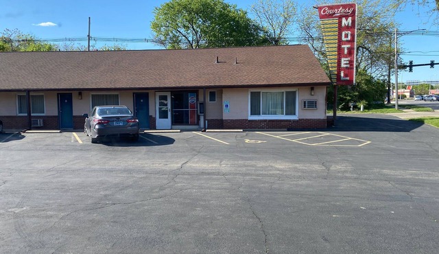 Courtesy Motel