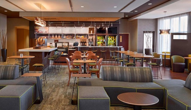 Courtyard by Marriott Kingston Highway 401