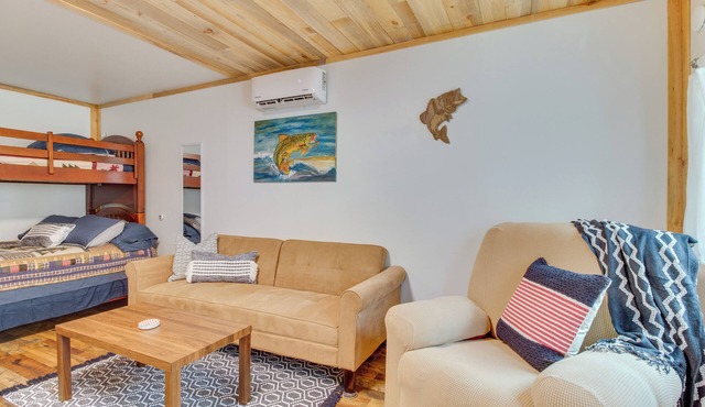 Cozy Norfork Cabin: Fishing, Kayaking & More!