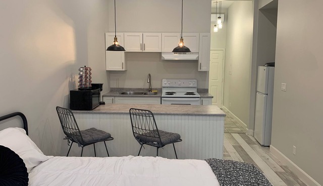 Cozy riverfront loft in the heart of Downtown!