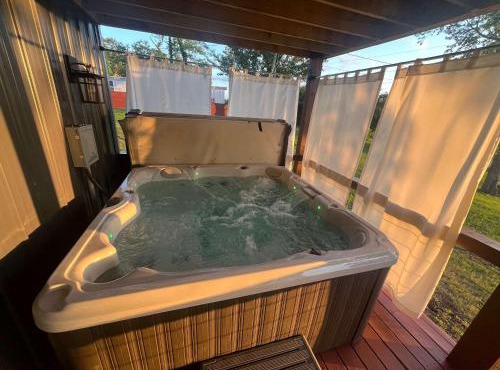Cozy West Fork Retreat - Private Hot Tub & Deck