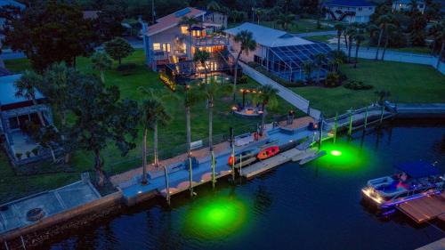Direct Gulf Access Heated Pool 45 Dock Fire Pit