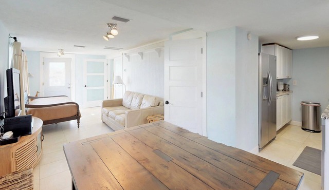 💲DIRECT OCEANFRONT Romantic Cottage💲 Best Beach - Walk to Restaurants - Downtown only 5 Miles in St. Augustine