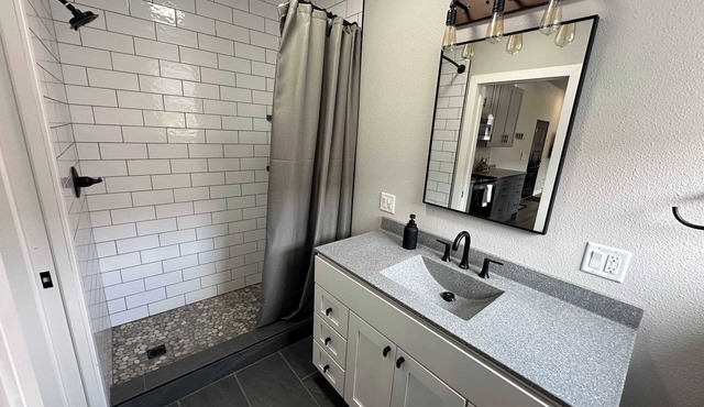 Downtown Minimalist Apartment