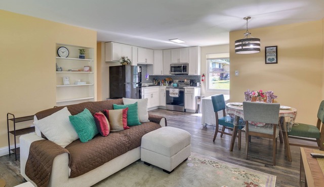 Easy Access to Parks, Hospital: St Louis Home