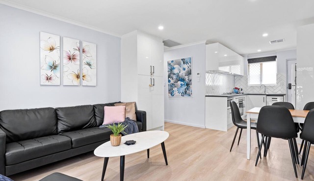 Feel happy & at home here! Freshly updated, cozy home unit in Hectorville, SA. Linen hire included. Heating & cooling throughout for year round comfort! Free parking.